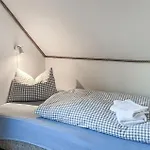 3 Bedroom Awesome In Semesterbostad *